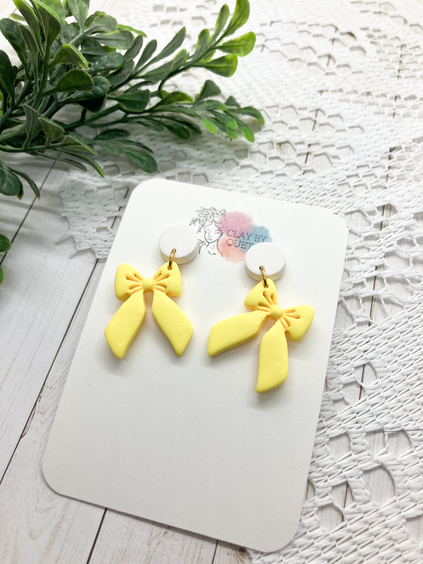 Sunshine Bow with Stud
